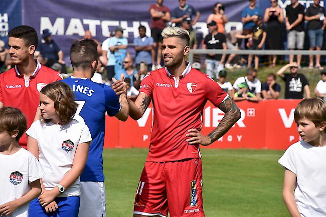 Valon Behrami zeigte im Sittener Mittelfeld eine starke Leistung.