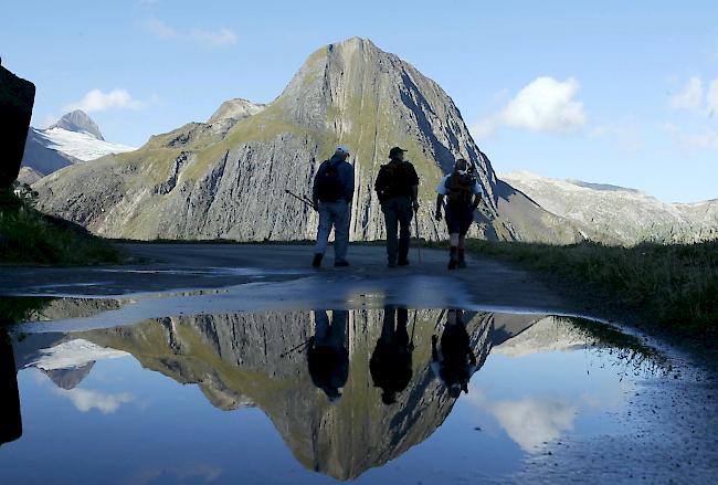 Der Wanderweg beim Nufenenstock musste im Spätsommer 2017 aus Sicherheitsgründen gesperrt werden.