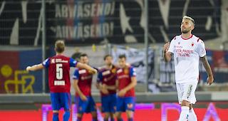 Ein entt&auml;uschter Valon Behrami in jenem Moment, als die G&auml;ste aus Basel zum 4:1 trafen.