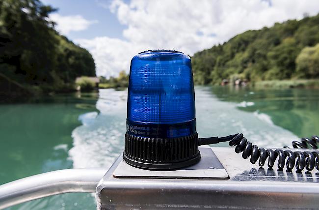 Am Samstagnachmittag wurde eine leblose Person in der Aare in Solothurn entdeckt. 