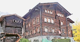 Genau analysiert. &laquo;Gommer Haus&raquo; in M&uuml;nster.Foto zvg