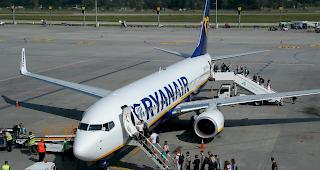 Ryanair hat mit dem Preisdruck zu ringen. Die irische Billigfluggesellschaft hat deshalb einen Gewinnr&uuml;ckgang verbuchen m&uuml;ssen.