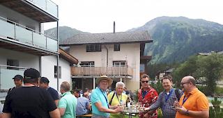 Die Wanderung &laquo;Genuss1815&raquo; vom vergangenen Samstag stellte die Gommer Kulinarik in den Fokus. Die Teilnehmer wussten die Speisen zu sch&auml;tzen.