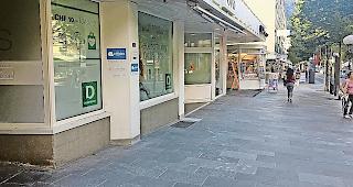 Derzeit baut Dosenbach seine k&uuml;nftige Filiale an der Bahnhofstrasse um.