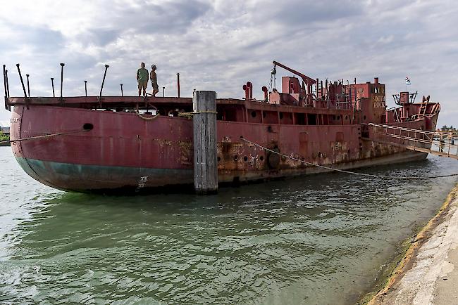 Das 42 Meter lange Schiff lag rund 70 Jahre als schwimmender Leuchtturm vor der irischen Küste vor Anker.