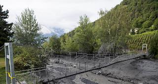 Die Kantonspolizei bittet bei der Suche nach den zwei bei Chamoson vermissten Personen um Hinweise aus der Bev&ouml;lkerung.