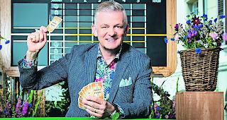 Rainer Maria Salzgeber moderiert seit diesem Sommer den &laquo;Donnschtig-Jass&raquo;.