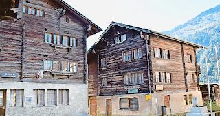 Die Ruhe vor der Heimattagung. Freitag um 18.00 Uhr gehen die Feierlichkeiten in Grengiols los.Foto wb