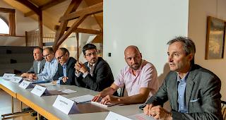 Das Arbeitsverh&auml;ltnis von Umwelt-Chef Jo&euml;l Rossier (rechts) h&auml;tte Ende Oktober geendet. Nun wurde er vom Staatsrat vorzeitig freigestellt. (Archivbild 2018)