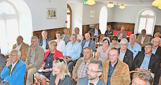 Die Letzten ihrer Art? Sollte das Volk beschliessen, die Pr&auml;fekten abzusetzen, w&auml;re die gestrige  GV der Walliser Regierungsstatthalter eine der letzten gewesen.Foto wb