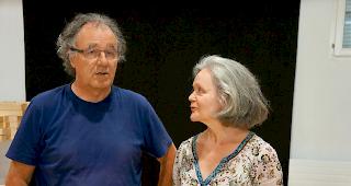 Mani Wintsch, Regie, und Bernadette Wintsch-Heinen, Regiemitarbeit, bringen mit der B&uuml;hne M&ouml;rel &laquo;Vater und S&ouml;hne&raquo; auf die B&uuml;hne.