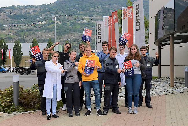 Die Lehrlinge von Lonza Visp sind mit der Ausbildung am Standort rundum zufrieden.