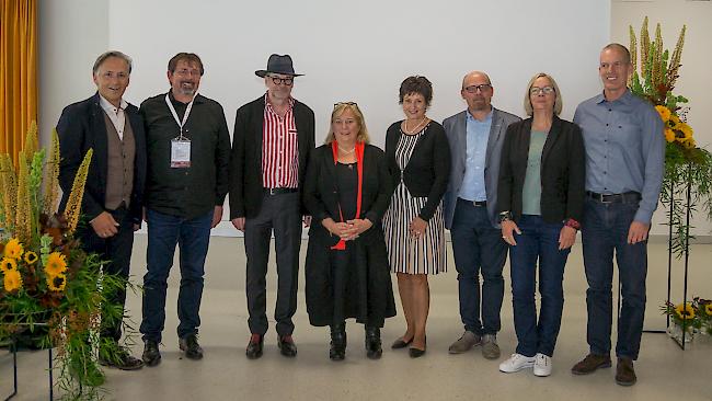 Organisierten Tagung: Peter Summermatter, Efrem Kuonen, Gottfried Hodel, Priska Hellmüller, Esther Fontanellaz, Manfred Kuonen, Anita Brauchli und Michael Piek.