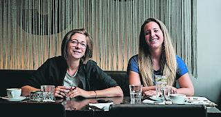 Claudia Alpiger (SPO) und Franziska Biner (CVPO).