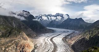 Aletschgletscher werde bis 2100 etwa die H&auml;lfte des heutigen Volumens verlieren, sagen ETH-Forscher.