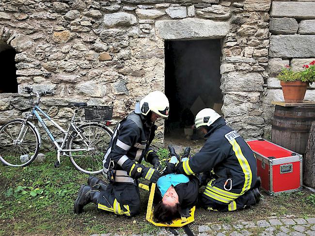 Die Natischer Feuerwehrleute zeigten bei der Gesamtübung am Samstag viel Einsatz. 