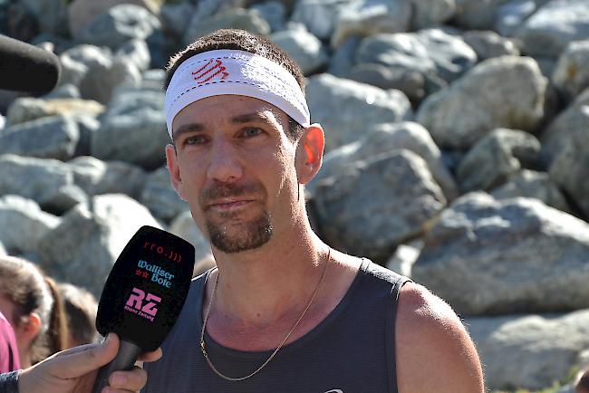 Der Unterwalliser Xavier Moulin gewinnt das erste Mattmark Memorial über 21,1 km.