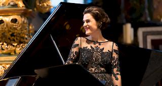 Die 47. Konzertsaison steht unter dem Motto &laquo;Wo ist Ludwig?&raquo;. Es werden unter anderem die Sopranistinnen Rachel Harnisch und Nuria Rial, Countertenor Alex Potter oder Pianist Sir Andr&aacute;s Schiff im Musikdorf Ernen zu h&ouml;ren sein.