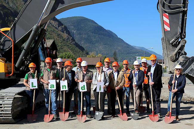 Am Freitagvormittag haben in Eyholz die Arbeiten für die neue Landi Oberwallis begonnen.