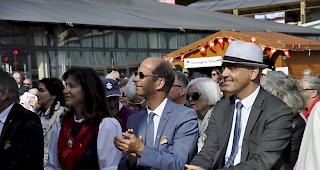 Bundesrat Alain Berset, gut gelaunt mit Hut, an der Seite von St&auml;nderat Beat Rieder.