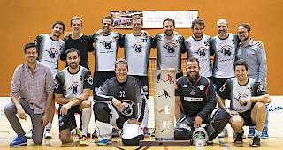 Das Team Blacknosesheep gewinnt den Supercup in der Oberwalliser Unihockey-Meisterschaft. 