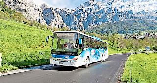 Die Sch&uuml;lertransporte sollen in den neuen &Ouml;V-Fahrplan integriert werden, was den Linien-Betreibern wie der LLB Sorgen bereitet.