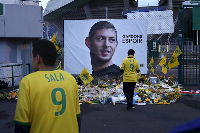 Der Streit zwischen Cardiff City und dem FC Nante um eine Ablöse für den verstorbenen Emiliano Sala geht weiter. Die Briten wollen ein FIFA-Urteil nicht akzeptieren. Sie ziehen vor den Internationalen Sportgerichtshof CAS.