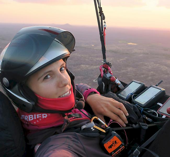 Die Walliserin Yael Margelisch knackt erneut einen Weltrekord. Sie fliegt in Brasilien einen neuen Streckenweltrekord von rund 448 Kilometer.