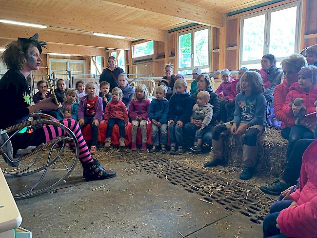 Beim Kürbisfest konnten die kleinsten Besucher heuer neu auch Märlistunden geniessen. 