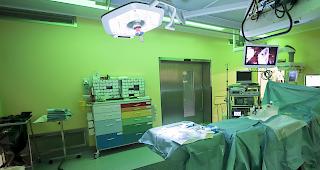 Der Staatsanwalt hatte im Zusammenhang mit dem Tod einer Patientin nach einer Operation im Jahr 2013 verschiedene Verfahrensfehler begangen. (Symbolbild)