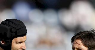 Der Tscheche Petr Cech hat seine Fussballschuhe im Sommer an den Nagel geh&auml;ngt. Nun stellt er sich ins Tor eines britischen Eishockey-Klubs.