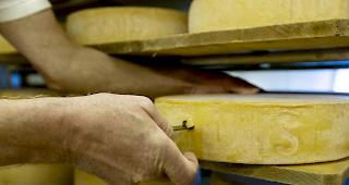 Beim 8. Wettbewerb der Regionaprodukte in Delsberg holten die Walliser K&auml;sereien insgesamt 7 Medaillen.