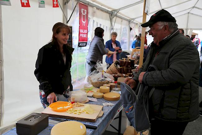 Impressionen vom zweiten Alp- und Bergproduktemarkt Oberwallis am Samstag im Landwirtschaftszentrum Visp.