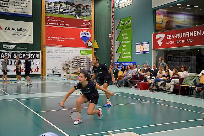 Sieg für das Mixed-Doppel Laura Blumenthal und Jan Fröhlich im Spiel gegen Einigen/Spiez.