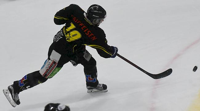 Steve Gnädinger und der EHC Saastal, ein 1:4 gegen Yverdon.