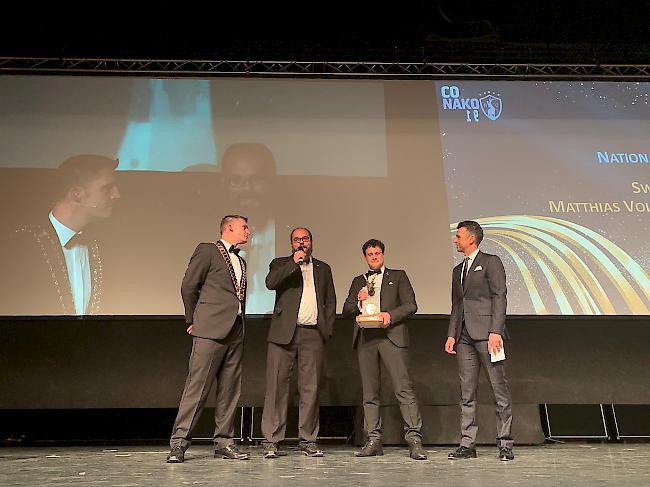 Verleihung des «National President Award» mit Marco Hauger, Nationalpräsident 2019, Matthias Volken, Carmine Catalano und Jann Billeter (von links).