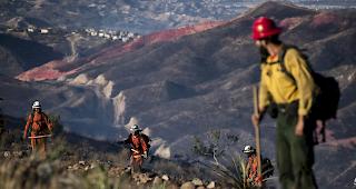 In Kalifornien stehen immer noch Tausende Feuerwehrleute im Einsatz, um die Br&auml;nde unter Kontrolle zu bringen.