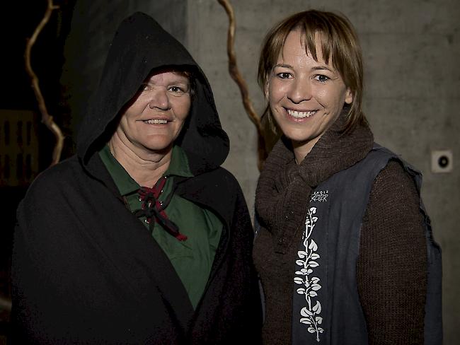 Irene Furger (51) und Fabienne Schnidrig (40), Eyholz. 