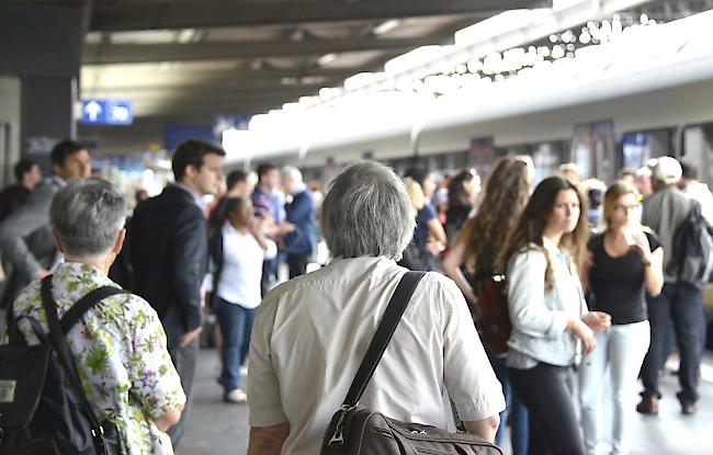 Neues Modell. Die SBB prüfen derzeit, ob Busse anstatt Züge in Randzeiten und Extremsituationen die bessere Variante darstellen.