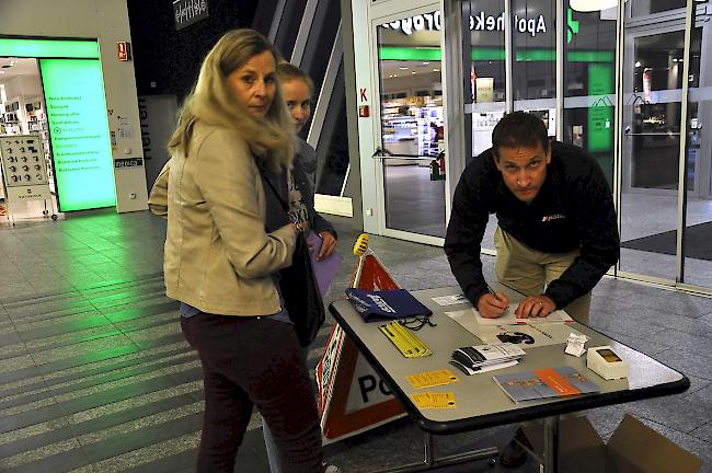 Wichtige Infos gabs nebst auf Flyern auf dem kleinen Infodesk.