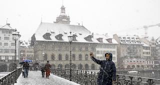Die G&auml;stestr&ouml;me haben sich in den vergangenen Jahren in der Schweiz allm&auml;hlich von alpinen Gebieten in Richtung St&auml;dte verschoben. 




