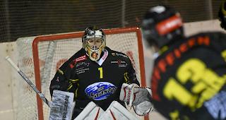 Torh&uuml;ter Martin Zerzuben, dritter Sieg mit dem Routinier im Tor.