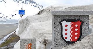 Der Furkapass ist seit Montag in der Wintersperre. (Archivbild)