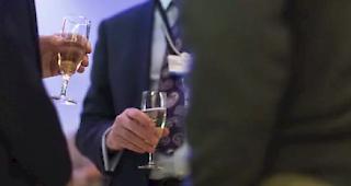 Rimuss fordert rund zwei Millionen Franken zur&uuml;ck. Davon hat der Beschuldigte erst 100'000 Franken zur&uuml;ckgezahlt.