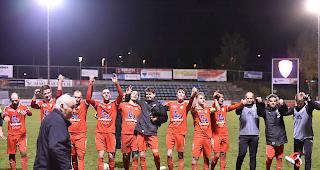 Die Spieler des FC Naters freuen sich &uuml;ber eine starke Vorrunde.