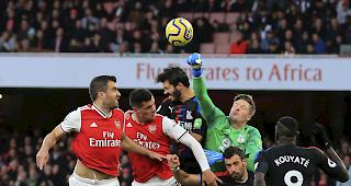 Xhaka (zweiter von links) beim Heimspiel gegen Crystal Palace am 27. Oktober. Er gew&auml;hrt vor den entscheidenden beiden EM-Qualifikationsspielen mit der Schweiz Einblicke in seine Gef&uuml;hlslage.