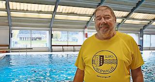 Bald mehr Zeit f&uuml;r Hobbys: Der Steger Badmeister Jakob &laquo;K&ouml;bi&raquo; Roth geht im Dezember in Pension.