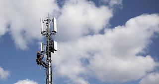 Der Grosse Rat sprach sich am Mittwoch gegen ein Postulat der Gr&uuml;nen aus, dass den Bau von 5G-Antennen im Wallis stoppen wollte.