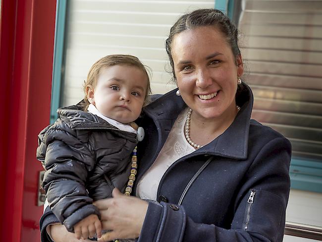 Severin (1) und Melanie Pfammatter (36), Brig.