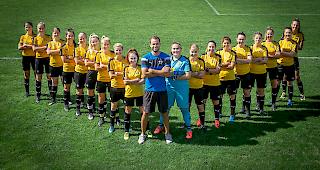 Die Fussballerinnen rund um Yannick Treyer avisieren im Fr&uuml;hjahr die Top Drei an.